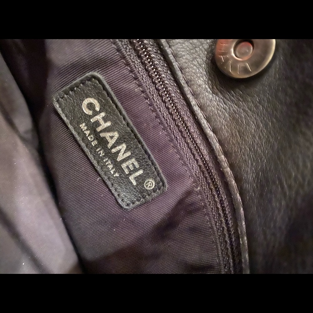 CHANEL lamb skin boy chain hobo bag - Picture 8 of 9